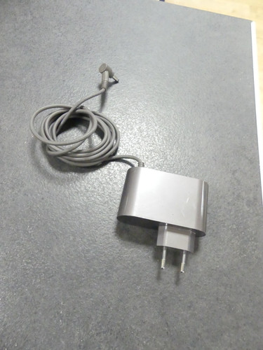 Chargeur pour aspirateur balai