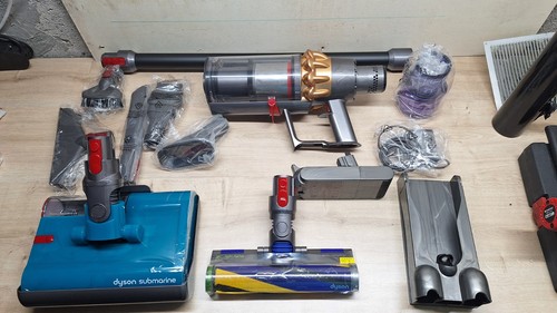 Neuf new dyson v15s - 💥💦,